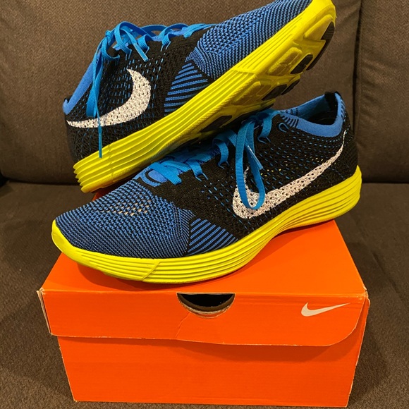 nike flyknit lunar racer